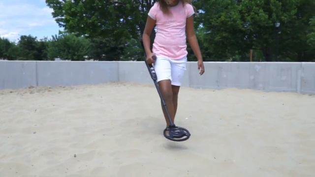 NATIONAL GEOGRAPHIC Junior Metal Detector Review - Best Metal Detector for Kids/Beginner смотреть онлайн