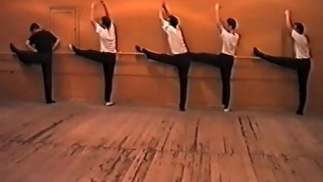 3.37.2. Класс. Учебный материал трех групп. Старшая группа смотреть онлайн