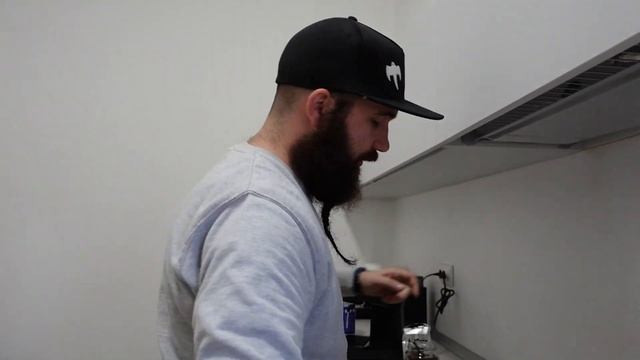 Cafea perfecta acasa? Unboxing Expresor DeLonghi Stilosa EC230 si Rasnita De'Longhi KG 79 смотреть онлайн