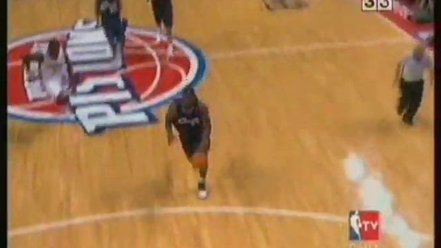 12-04-2006 - LeBron James Superman Dunk vs Pistons смотреть онлайн