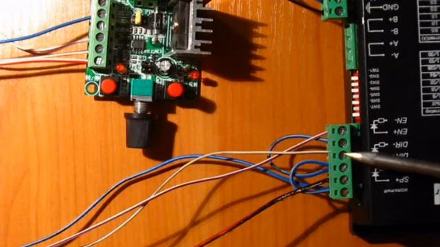 Шаг 7. Как подключить генератор импульсов к шаговому двигателю. смотреть онлайн