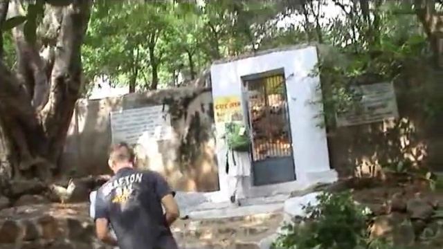 Ашрам Рамана Махарши и гора Аруначала / Ramana Maharshi's Ashram and mount Arunachala смотреть онлайн