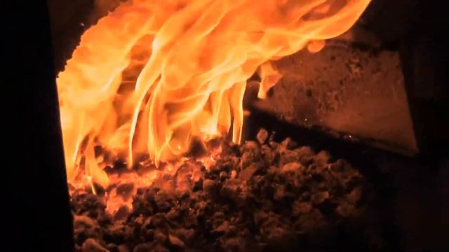 Burning of brown coal nut 2 in automatic boiler VERNER смотреть онлайн