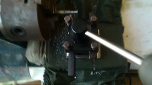 Токарный станок по металлу своими руками режу резьбу "Электронная гитара"