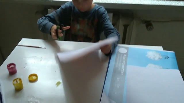 Поделка в школу на тему дружбы и поддержки. Как изобразить эмпатию. Объёмное бумажное сердечко. смотреть онлайн