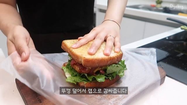 ENG) 구운 마시멜로우? 블루베리 마들렌 만들고, 라이스페이퍼 떡볶이 해먹는 자취 일상ㅣ피클 담그기?, 열무국수, 보쌈, 훈제오리샌드위치, 출근도시락, 바지락미역국