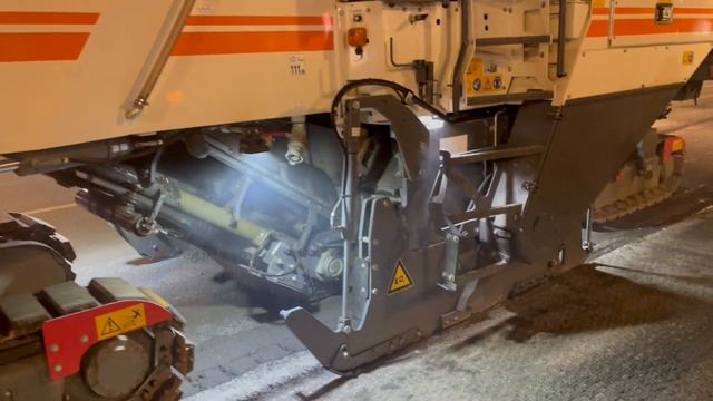 ГБУ Автомобильные дороги. Испытание дорожных резцов КЗТС. Фрезерование ТТК, Киевское шоссе. смотреть онлайн