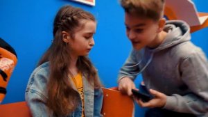 Кирил хочет встретиться с Ксюшей ???