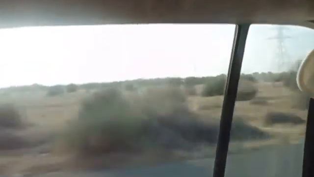 Едем в джипе, в пустыню Дубай We are going in a jeep to the Dubai desert смотреть онлайн