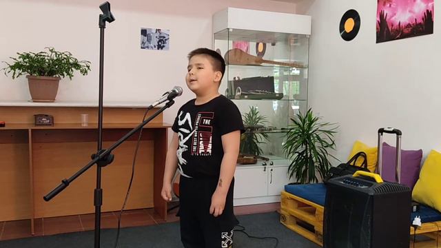 Уроки вокала в Бишкеке |
Саян исполнил песню Tones and I «Dance monkey» | Alla Breve Bishkek смотреть онлайн