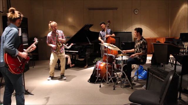 The Raw Sessions: Sandu (Clifford Brown) смотреть онлайн