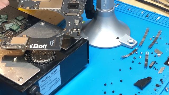 Touchbar MacBook Pro NVMe SSD Upgrade смотреть онлайн