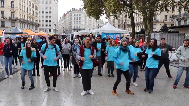 Chorée GAELIS du WEFSTORY au village UNICEF смотреть онлайн