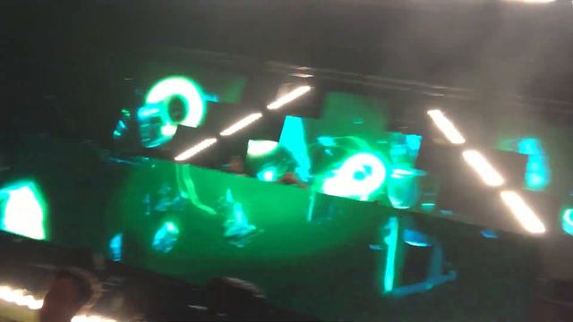 Showtek - Alive - Coloursfest (06/06/2015) смотреть онлайн