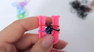 РАДУЖНАЯ ФРАНЦУЗСКАЯ КОСА браслет из резинок на рогатке без станка Bracelet Raibow Loom