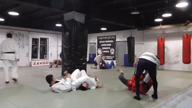 Тренировка по борьбе от 1 октября, боковая подсечка. смотреть онлайн