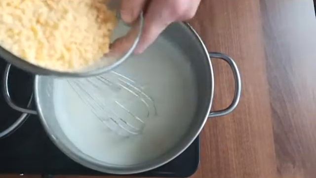 Беру цветную капусту, молоко, сыр и получаю блестящий результат. Гратен с цветной капустой смотреть онлайн
