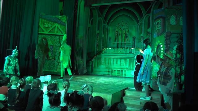 1. "Волшебник Изумрудного города" смотреть онлайн