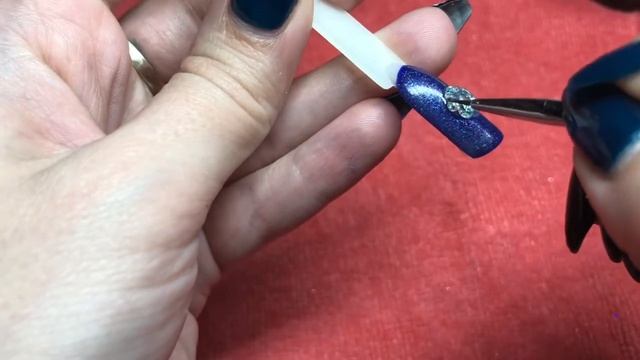 Новогодний елочный шар|| новогодний маникюр || Новогодний дизайн ногтей смотреть онлайн