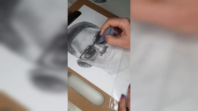 Рисую Уилла Смита из к/ф " Люди в чёрном " смотреть онлайн