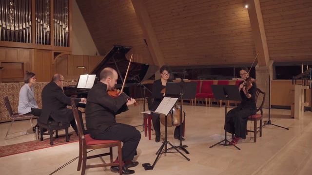 Alfred SCHNITTKE: Stille Nacht смотреть онлайн