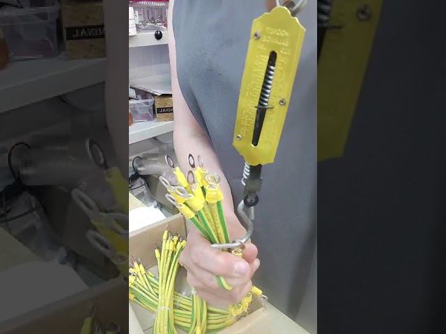 Проверка на отрыв кабельного наконечника, кабель ПуГВ 1х6 желто-зеленый, наконечник НКУ. смотреть онлайн