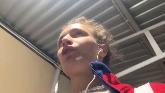 Надо выбросить матрас смотреть онлайн