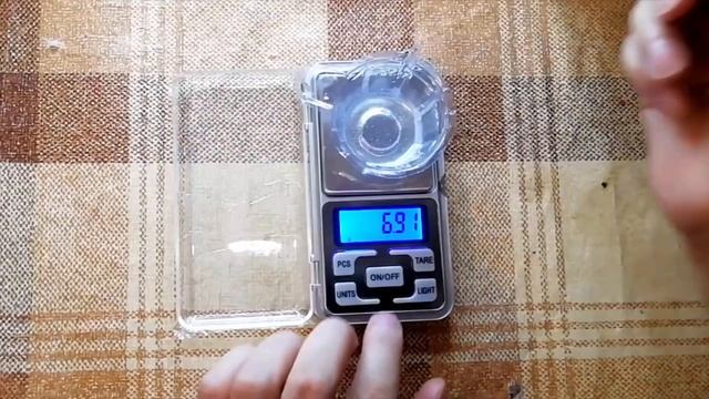 Необычный кулон из дерево и эпоксидной смолы. Unusual Pendant Made Of Wood And Epoxy Resin.