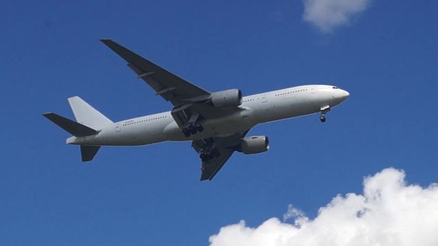 Boeing 777-200ER смотреть онлайн