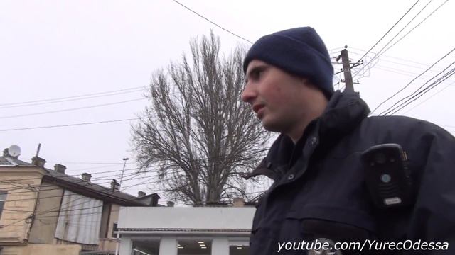 Полицейский обвинил в краже iphone 5 и обделался смотреть онлайн