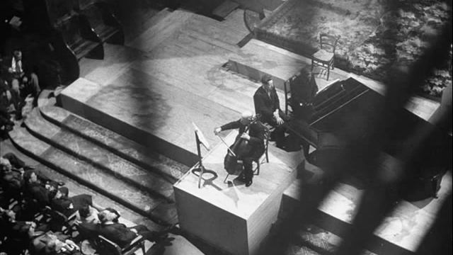 Pablo Casals: Bach Gamba Sonata No. 3 - 3rd mvt. смотреть онлайн