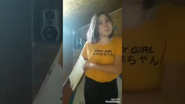 Вайн. Сумасшедшая женщина крадёт картину смотреть онлайн