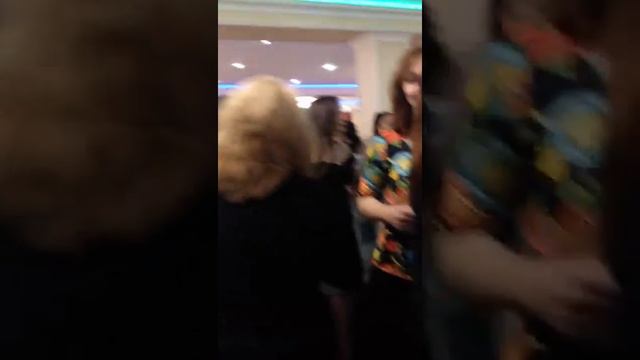 Зал Колос Кизилюрт  песня про маму на Лакской свадьбе