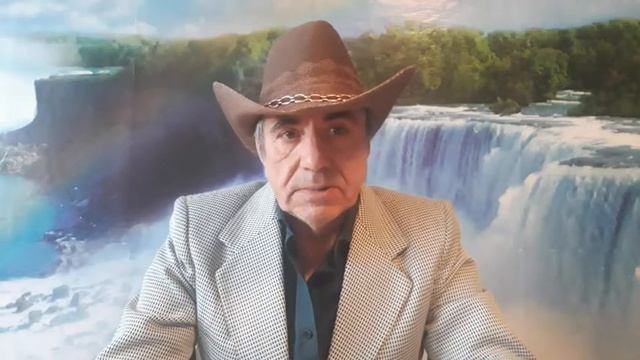 Почему Выпустник? смотреть онлайн