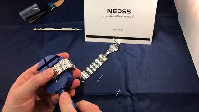 Укорачиваем браслет на часах NEDSS SuperUniverse N19 смотреть онлайн