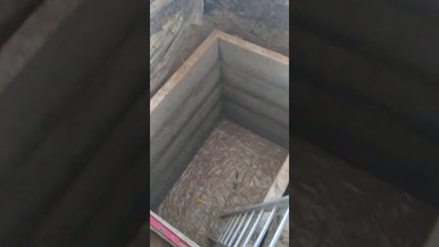 Как выкопать погреб в писке в помещении.