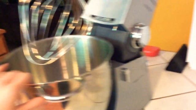 MY BRAND NEW KENWOOD STAND MIXER!! DEFINITELY CHECK IT OUT!! SUPER COOL!!??? смотреть онлайн