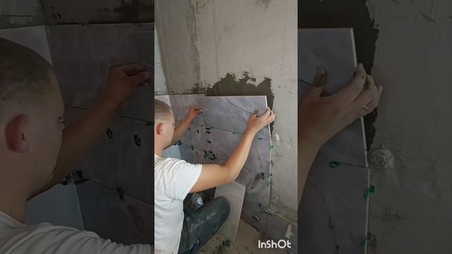 КАК ПРАВИЛЬНО УКЛАДЫВАТЬ ПЛИТКУ??? смотреть онлайн