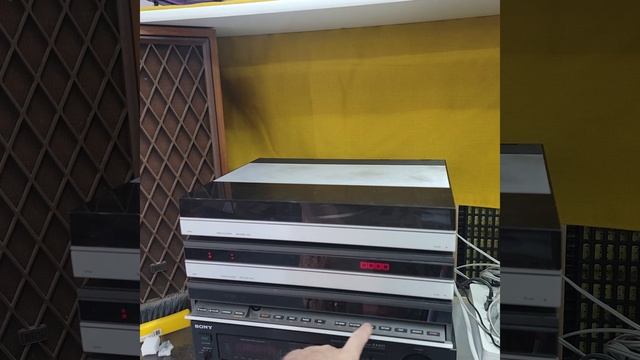 Lot 16-The Groovy Goose Liquidation Auction-November 27 смотреть онлайн