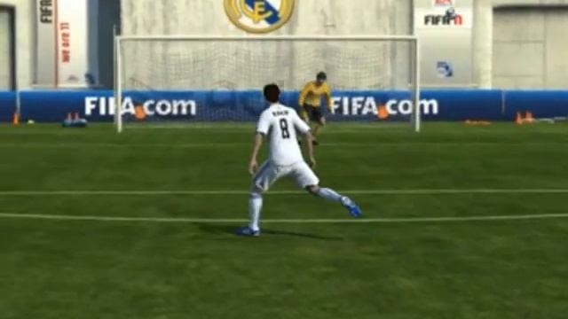 Кручёный удар Кака в FIFA 11 смотреть онлайн