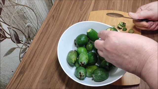 Фейхоа с сахаром за 10 минут. Вкусно и полезно. смотреть онлайн