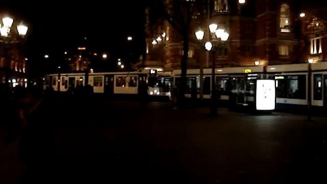 Leidseplein Amsterdam by night смотреть онлайн