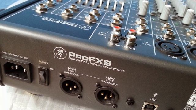 Mackie ProFX-8