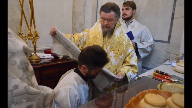 Архиерейская Божественная литургия в праздник Собора Архистратига Михаила и прочих Сил бесплотных. смотреть онлайн