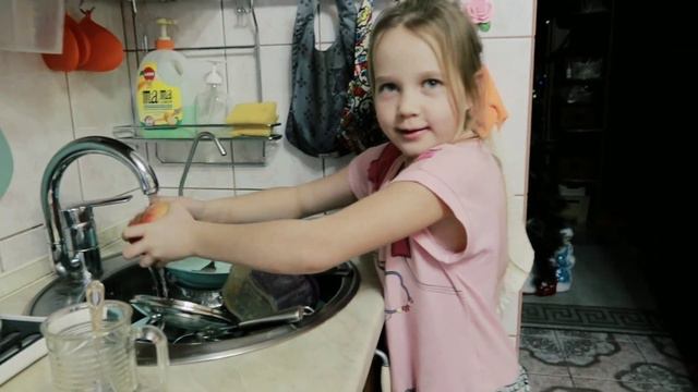 ВЛОГ: ВЕСЁЛЫЕ БУДНИ МНОГОДЕТНОЙ МАМЫ / СКУЧНО НЕ БЫВАЕТ смотреть онлайн