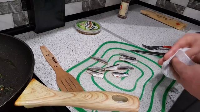 СПАГЕТТИ С КИЛЬКОЙ ЗА 15 МИНУТ смотреть онлайн