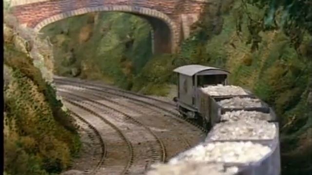 Thomas the Tank Engine and Friends S1E09 Troublesome Trucks смотреть онлайн