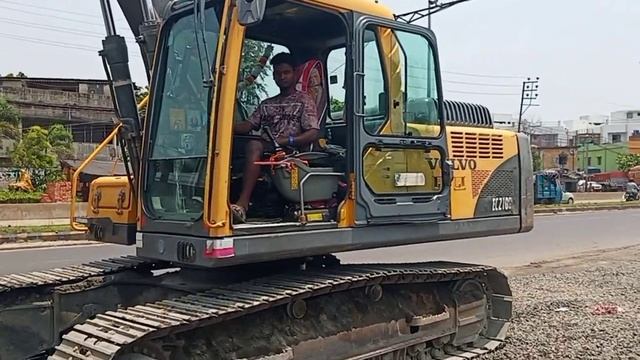 Volvo 210 BT College Kolkata смотреть онлайн