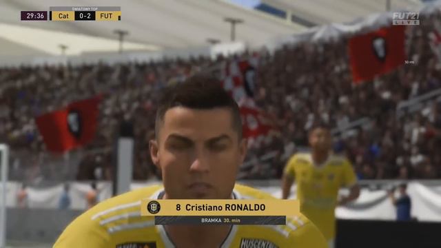 TOTY Ronaldo vs Flashback Ronaldo w FIFA 21! смотреть онлайн