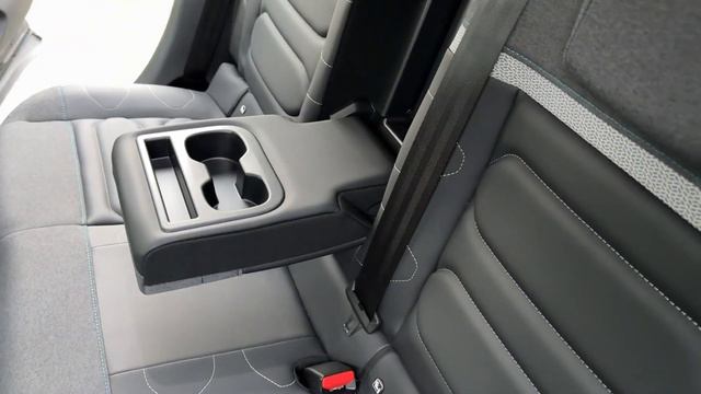 New CITROEN C4 X (2024) - PRACTICALITY test & TRUNK SPACE (e-C4 X) смотреть онлайн
